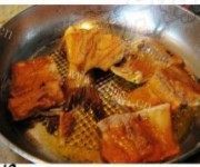 美味的煎熏腌鱼