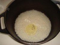 诱人腊肠焖饭做法图解2)