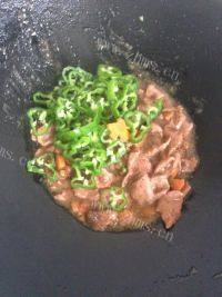家常菜黑椒牛柳做法图解7)