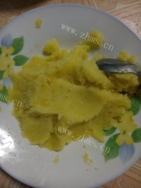 美味的香煎土豆饼做法图解5)