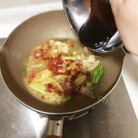 美味的爆炒花甲做法图解5)