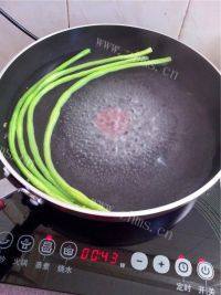 家常菜孜然豆角做法图解3)