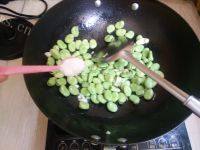 家常菜蚕豆小炒做法图解6)