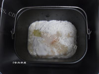 美味的粤式叉烧包做法图解12)