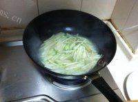 家常菜萝卜丝炒虾皮做法图解4)