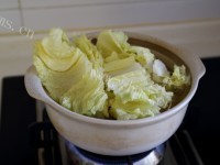 美味的金针牛肉砂锅做法图解5)