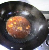 美味的糖醋大虾做法图解3)