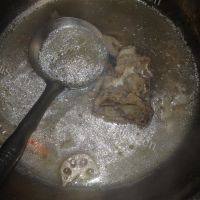 消食止咳的猪骨莲藕汤的做法图解八