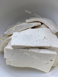 白菜炒豆腐做法图解1)