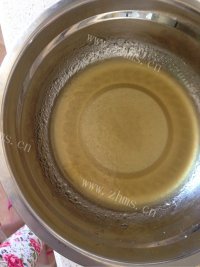 自制广式红豆月饼做法图解6)
