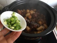好吃的茶香栗子鸡做法图解8)