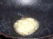 美味的酱烧猪蹄做法图解4)