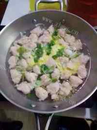 美味虾骨汤做法图解4)