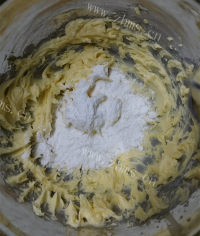 自制蔓越莓饼干做法图解3)