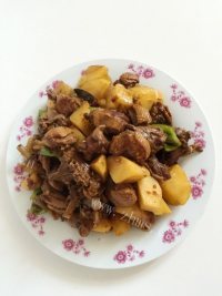 美味的香辣啤酒鸭做法图解21)