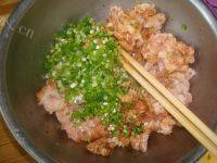 美味豆角肉水饺做法图解1)