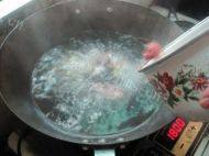 美味的滑嫩牛肉汤做法图解4)