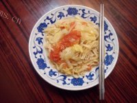 美味的洋白菜西红柿烩面做法图解7)