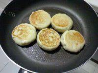 自己做的发面豆沙饼