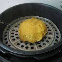 甘脆的豆沙月饼做法图解5)