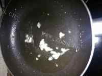 家常菜黄瓜炒豆皮做法图解2)