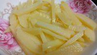 家常菜孜然土豆条做法图解3)
