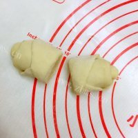 自制玫瑰花面包做法图解6)