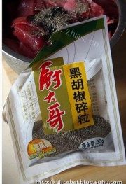 黑椒茭白牛柳做法图解2)