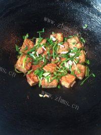 下饭的香辣煎豆腐做法图解7)