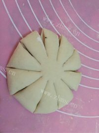 好看混合果汁花朵馒头做法图解7)