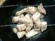 美味的灰树花烧排骨做法图解1)