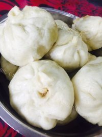 美味的芸豆包子