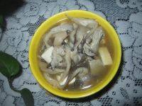 美味的蘑菇豆腐汤