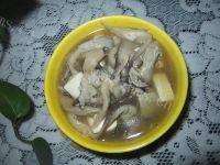 美味的蘑菇豆腐汤