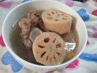 诱人排骨莲藕汤