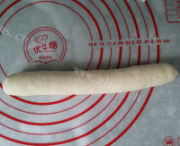 美味的原味法棍做法图解9)