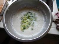 健康美味豆渣青菜煎饼做法图解3)