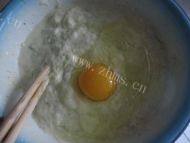 自制西葫芦蛋饼做法图解3)