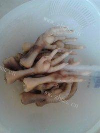 易做的泡椒凤爪做法图解3)