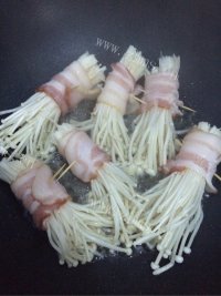 好吃的培根金针菇卷做法图解6)