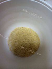 消暑的小米绿豆粥做法图解1)