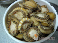 大水煮鲍鱼做法图解8)