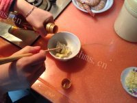 美味的芝士焗明虾做法图解2)