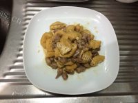 补肾养血豆卜炒肉丁做法图解9)