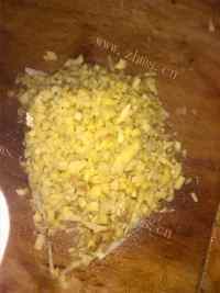 美味的韭菜花酱做法图解2)