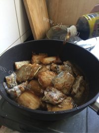 色香味俱全的红烧带鱼做法图解4)