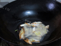 食欲满满的焖酥鱼做法图解6)