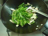 家常菜青椒炒豆干做法图解5)