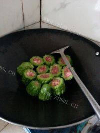 色味极佳的客家酿苦瓜做法图解5)