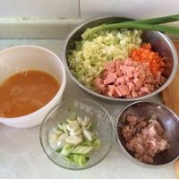 美味的什锦蛋炒饭做法图解2)